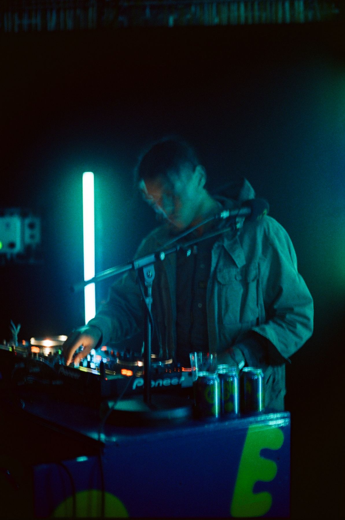 Zeldzame Album Release Performance — image 3
